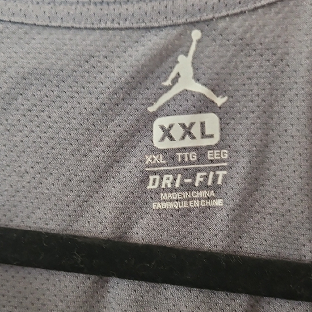 Jordan men's Gray Tank Top with Jumpman Logo - Picture 4 of 5